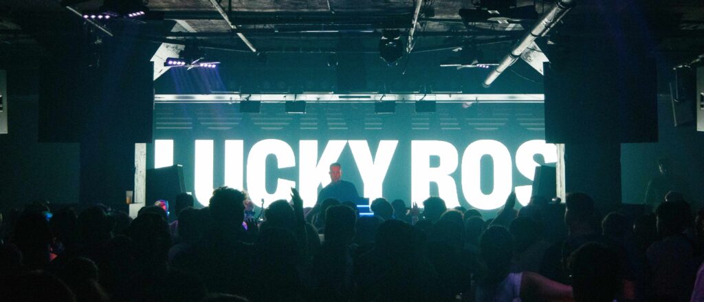 luck rose signs with Riche Talent